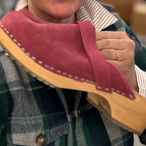 NWOT • KLÄGN • Maja Wood Open Back in Berry Nubuck Leather • ❤️ • Size 41 • - Picture 3 of 17